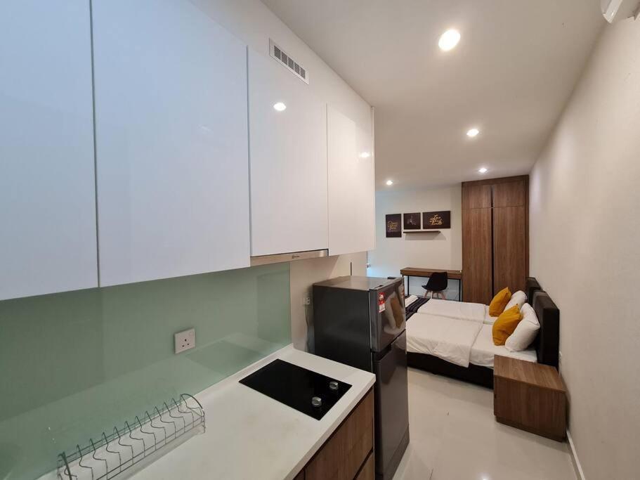 Lovely Kozi Square Comfort 3a Apartment
